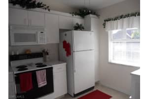 5725 Foxlake Dr APT 9, North Fort Myers, FL 33917, Sold 05/03/16