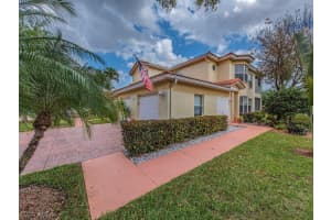800 Diamond Cir, Naples, FL 34110, Sold 07/11/16
