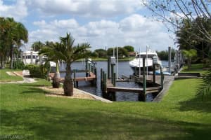 6892 Griffin Blvd, Fort Myers, FL 33908, Sold 07/18/16