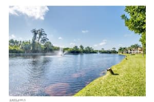 5711 Foxlake Dr APT 7, North Fort Myers, FL 33917, Sold 05/13/16