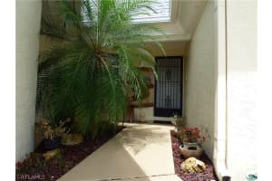 5 Plaza Ct, Lehigh Acres, FL 33936, Sold 05/31/16