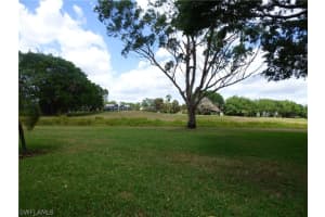 5 Plaza Ct, Lehigh Acres, FL 33936, Sold 05/31/16