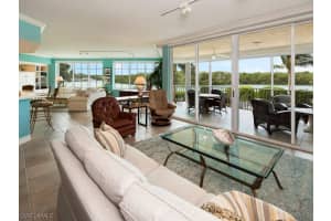 425 Dockside Dr, Naples, FL 34110, Sold 04/19/18
