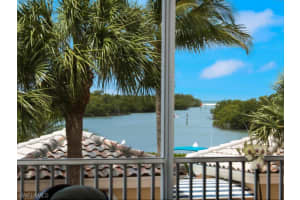 425 Dockside Dr, Naples, FL 34110, Sold 04/19/18