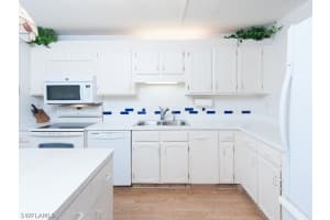 200 Periwinkle Way UNIT 122, Sanibel, FL 33957, Sold 08/22/16