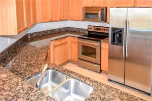 10080 Lake Cove Dr APT 302, Fort Myers, FL 33908, Sold 11/21/16