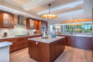 13675 Vanderbilt Dr, Naples, FL 34110, Sold 05/31/17