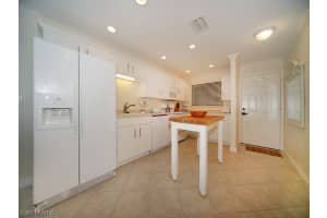 671 E Gulf Dr, Sanibel, FL 33957, Sold 06/08/17