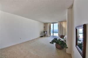 140 Seaview Ct, Marco Island, FL 34145, Sold 11/28/16