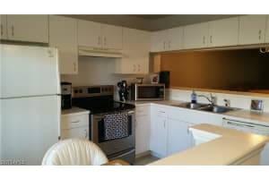 5725 Foxlake Dr APT 4, North Fort Myers, FL 33917, Sold 11/15/16