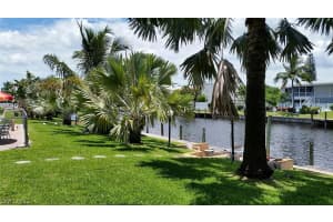 879 SE 46th Ln #2, Cape Coral, FL 33904, Sold 10/24/16