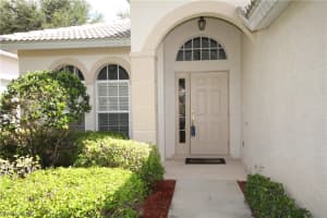 9858 Colonial Walk S, Estero, FL 33928, Sold 03/30/17