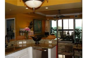 2797 First St APT 303, Fort Myers, FL 33916, Sold 12/06/16