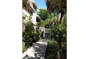 4215 Old Banyan Way, Sanibel, FL 33957, Sold 12/15/16