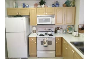 9025 Colby Dr, Fort Myers, FL 33919, Sold 01/02/18