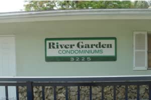 3225 E Riverside Dr APT 64F, Fort Myers, FL 33916, Sold 04/14/17