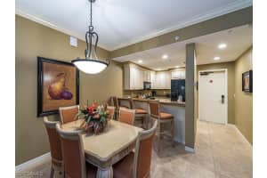 221 9th St S, Naples, FL 34102, Sold 05/01/17