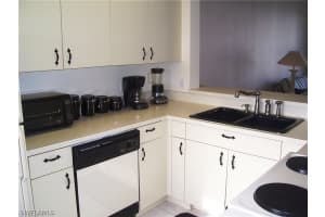4431 Bay Beach Ln APT 563, Fort Myers Beach, FL 33931, Sold 03/27/17