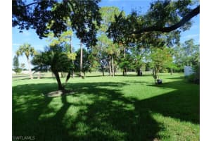 101 E Greens Blvd, Lehigh Acres, FL 33936, Sold 07/17/17