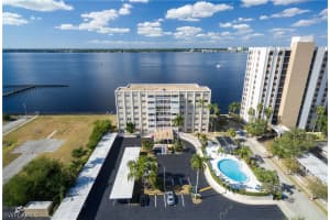 1900 Clifford St APT 203, Fort Myers, FL 33901, Sold 12/26/16