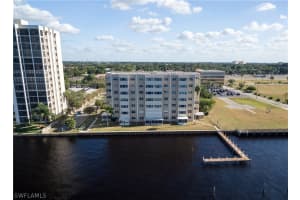 1900 Clifford St APT 203, Fort Myers, FL 33901, Sold 12/26/16