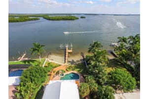 5600 Williams Dr, Fort Myers Beach, FL 33931, Sold 01/27/17