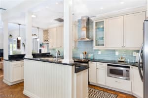 539 E Rocks Dr, Sanibel, FL 33957, Sold 02/28/17