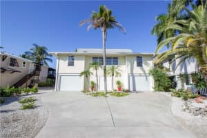 1283 Belaire Ct, Naples, FL 34110, Sold 02/21/17