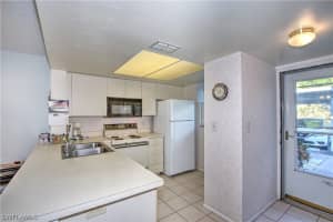 8160 Summerlin Village Cir UNIT 501, Fort Myers, FL 33919, Sold 01/13/17