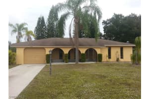 1438 Caywood Cir N, Lehigh Acres, FL 33936, Sold 01/27/17