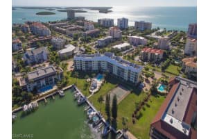 1011 Swallow Ave, Marco Island, FL 34145, Sold 05/31/17