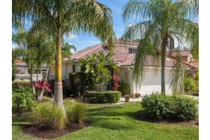 208 Sabal Lake Dr, Naples, FL 34104, Sold 04/21/17