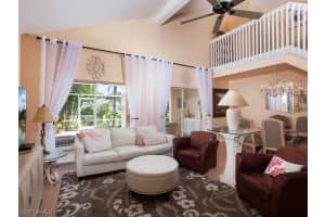 208 Sabal Lake Dr, Naples, FL 34104, Sold 04/21/17