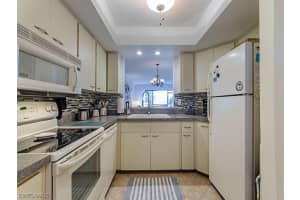 505 Lake Louise Cir, Naples, FL 34110, Sold 09/29/17