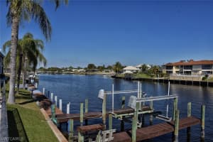 3631 SE 10th Ave APT 204, Cape Coral, FL 33904, Sold 12/20/17