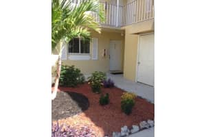 8162 Country Rd UNIT 104, Fort Myers, FL 33919, Sold 03/31/17