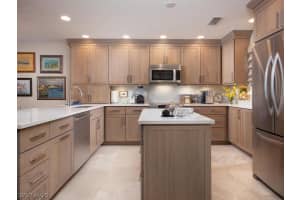 991 Collier Ct, Marco Island, FL 34145, Sold 06/01/17