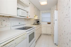 140 Seaview Ct, Marco Island, FL 34145, Sold 05/31/17