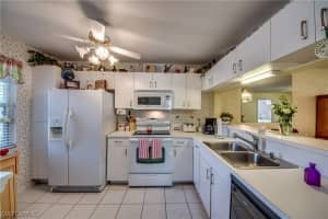 5721 Foxlake Dr APT 4, North Fort Myers, FL 33917, Sold 04/10/17