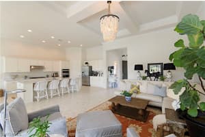 16324 Camden Lakes Cir, Naples, FL 34110, Sold 08/30/17