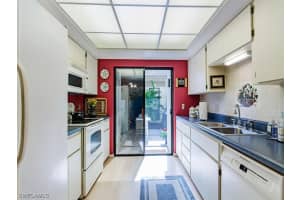 517 Lake Louise Cir, Naples, FL 34110, Sold 09/28/17