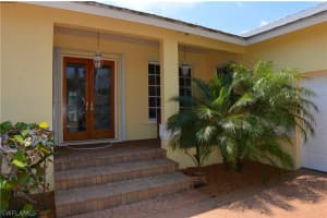 8550 S Lake Cir, Fort Myers, FL 33908, Sold 05/03/17