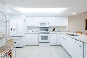 2501 W Gulf Dr UNIT 102, Sanibel, FL 33957, Sold 04/30/18