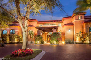 221 9th St S #123, Naples, FL 34102, Sold 10/06/17