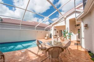 245 Sabal Lake Dr, Naples, FL 34104, Sold 09/08/17