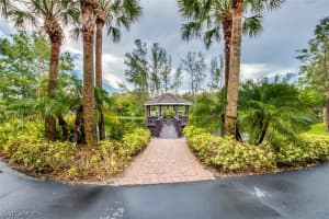 10021 Lake Cove Dr APT 202, Fort Myers, FL 33908, Sold 08/30/17