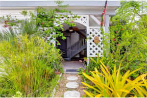 9459 Begonia Ct, Sanibel, FL 33957, Sold 12/06/17