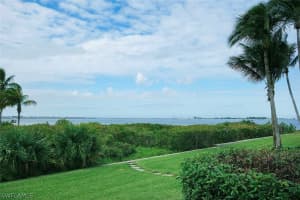 200 Periwinkle Way UNIT 129, Sanibel, FL 33957, Sold 07/26/17