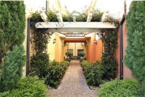 8761 Piazza Del Lago Cir, Estero, FL 33928, Sold 01/02/18