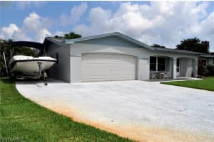 1419 Alwynne Dr S, Lehigh Acres, FL 33936, Sold 08/17/17